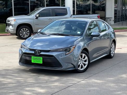 Used 2024 Toyota Corolla LE FWD image 9