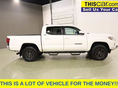 Used 2021 Toyota Tacoma SR5 RWD image 9