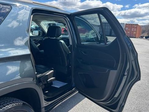 Used 2019 Chevrolet Traverse LT w/ LT Premium Package AWD/4WD image 40