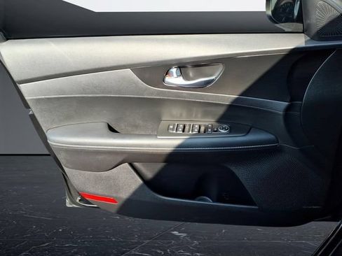 Used 2023 Kia Forte GT-Line w/ GT-Line Premium Package FWD image 24