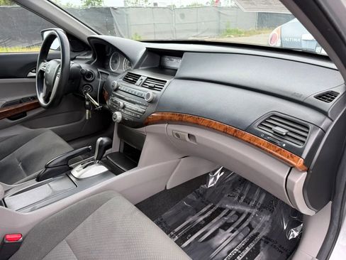 Used 2012 Honda Accord EX image 19