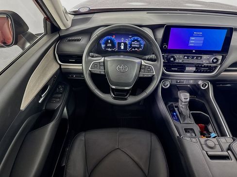 Used 2024 Toyota Grand Highlander Limited image 23