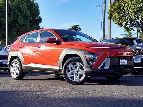 New 2026 Hyundai Kona SE image 2