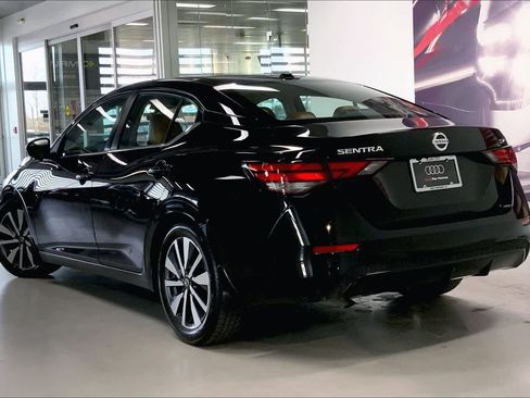 Used 2021 Nissan Sentra SV w/ SV Premium Package image 4