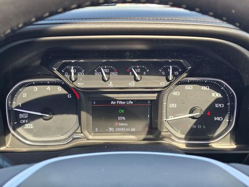 Used 2019 GMC Sierra 1500 SLT w/ SLT Premium Plus Package AWD/4WD image 17