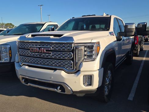 Used 2023 GMC Sierra 2500 Denali w/ Denali Ultimate Package AWD/4WD image 1