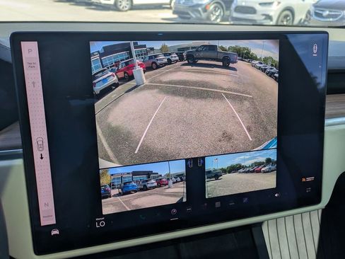 Used 2024 Tesla Model X image 20