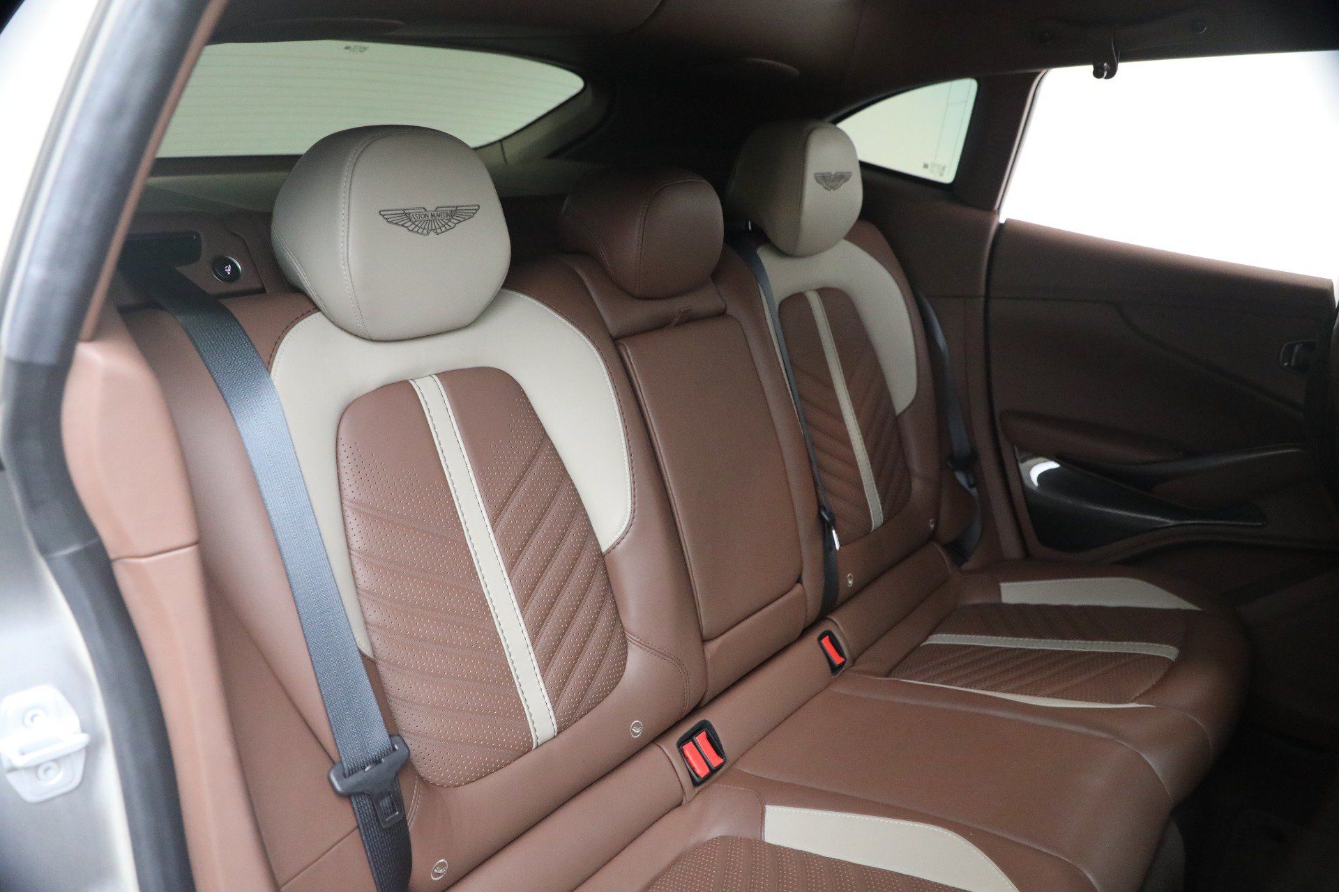 Used 2023 Aston Martin DBX 707 AWD/4WD image 23