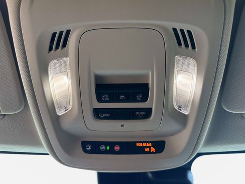 Used 2023 Buick Envision Essence w/ Sport Touring Package image 30