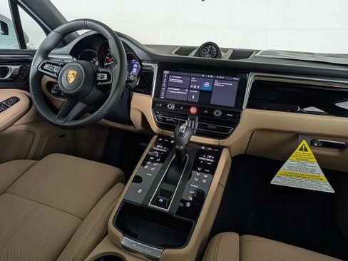 New 2026 Porsche Macan AWD/4WD image 22