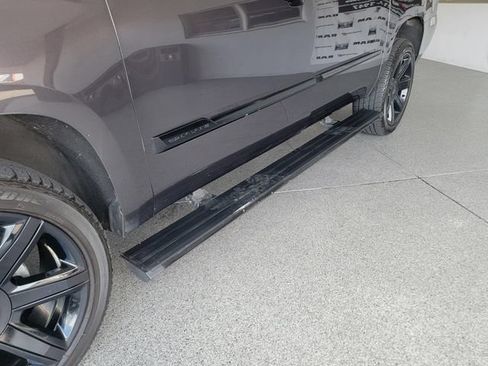 Used 2016 Cadillac Escalade ESV Premium AWD/4WD image 7