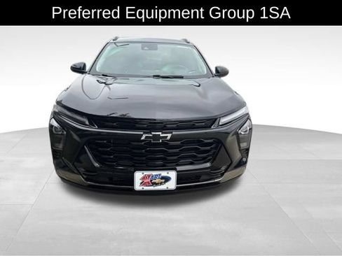 Certified 2025 Chevrolet Trax ACTIV w/ Driver Confidence Package FWD image 2