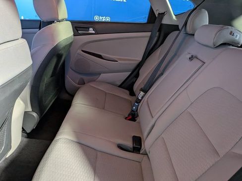 Used 2019 Hyundai Tucson Value AWD/4WD image 17
