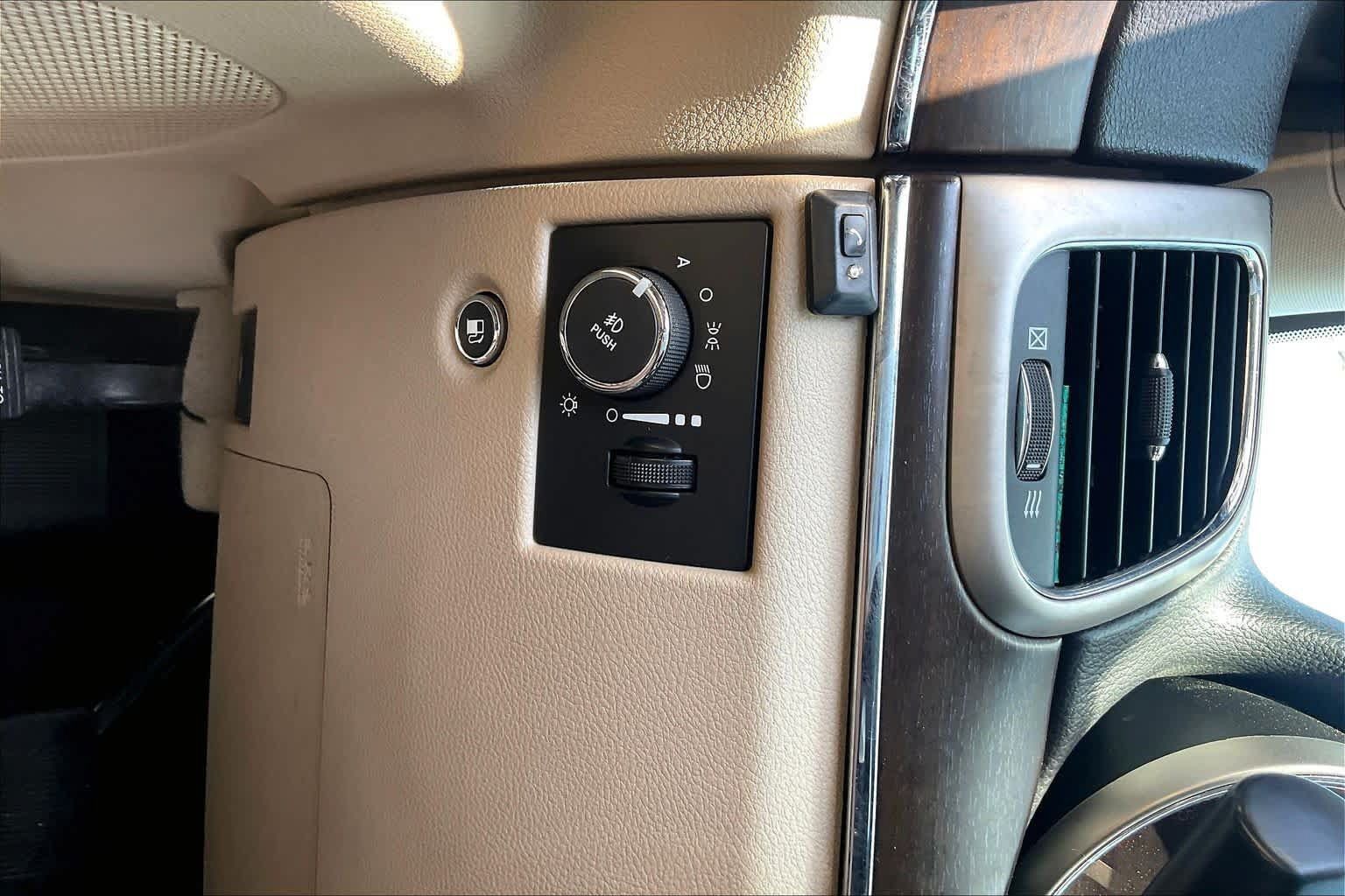 Used 2017 Jeep Grand Cherokee Limited RWD image 34