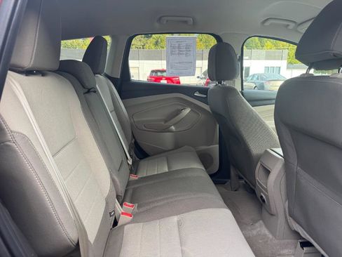 Used 2015 Ford Escape SE image 17