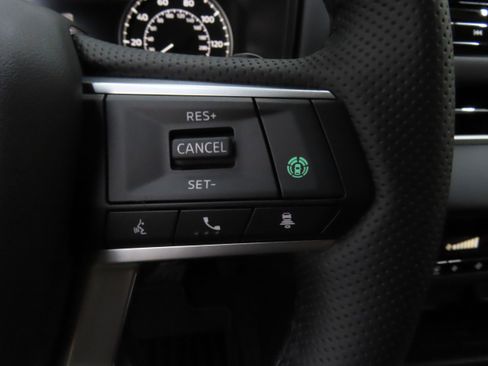 New 2025 Mitsubishi Outlander SE image 13