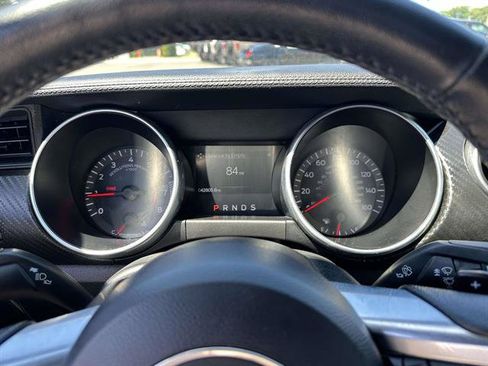 Used 2020 Ford Mustang Coupe RWD image 16