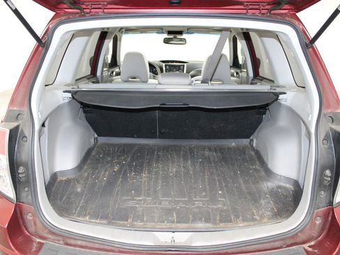 Used 2013 Subaru Forester 2.5X Premium w/ All-Weather Plus Pkg image 10