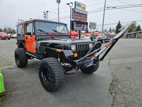 Used 1993 Jeep Wrangler 4WD image 6