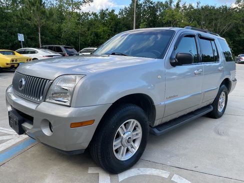 Used 2002 Mercury Mountaineer 2WD V8 image 1