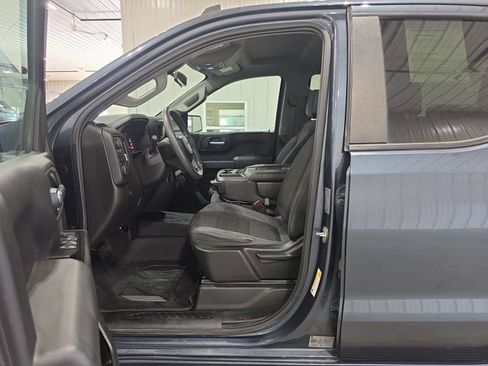 Used 2019 Chevrolet Silverado 1500 Custom Trail Boss w/ Custom Convenience Package AWD/4WD image 21