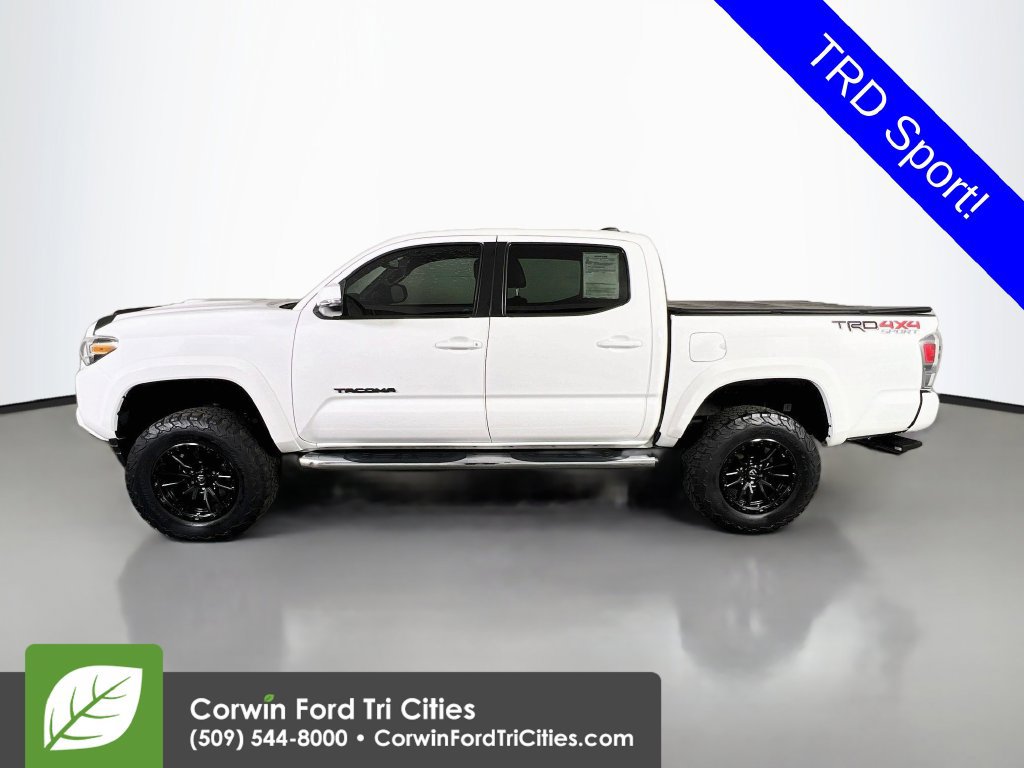 Used 2020 Toyota Tacoma TRD Sport w/ TRD Premium Sport Package AWD/4WD image 5