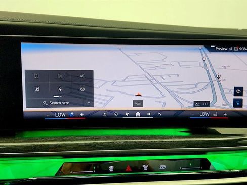 Used 2023 BMW i7 xDrive60 AWD/4WD image 18