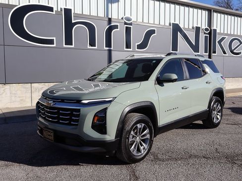 Used 2025 Chevrolet Equinox LT w/ Convenience Package II image 1