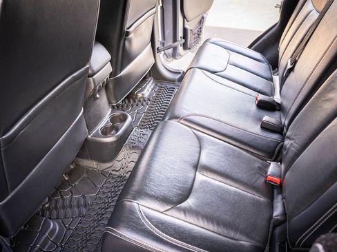 Used 2016 Jeep Wrangler Unlimited Sahara w/ Connectivity Group image 23