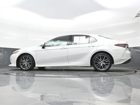 Used 2023 Toyota Camry XLE FWD image 31