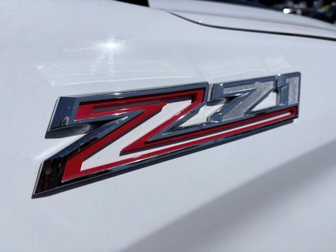 Used 2024 Chevrolet Silverado 1500 LT Trail Boss w/ Convenience Package II AWD/4WD image 27