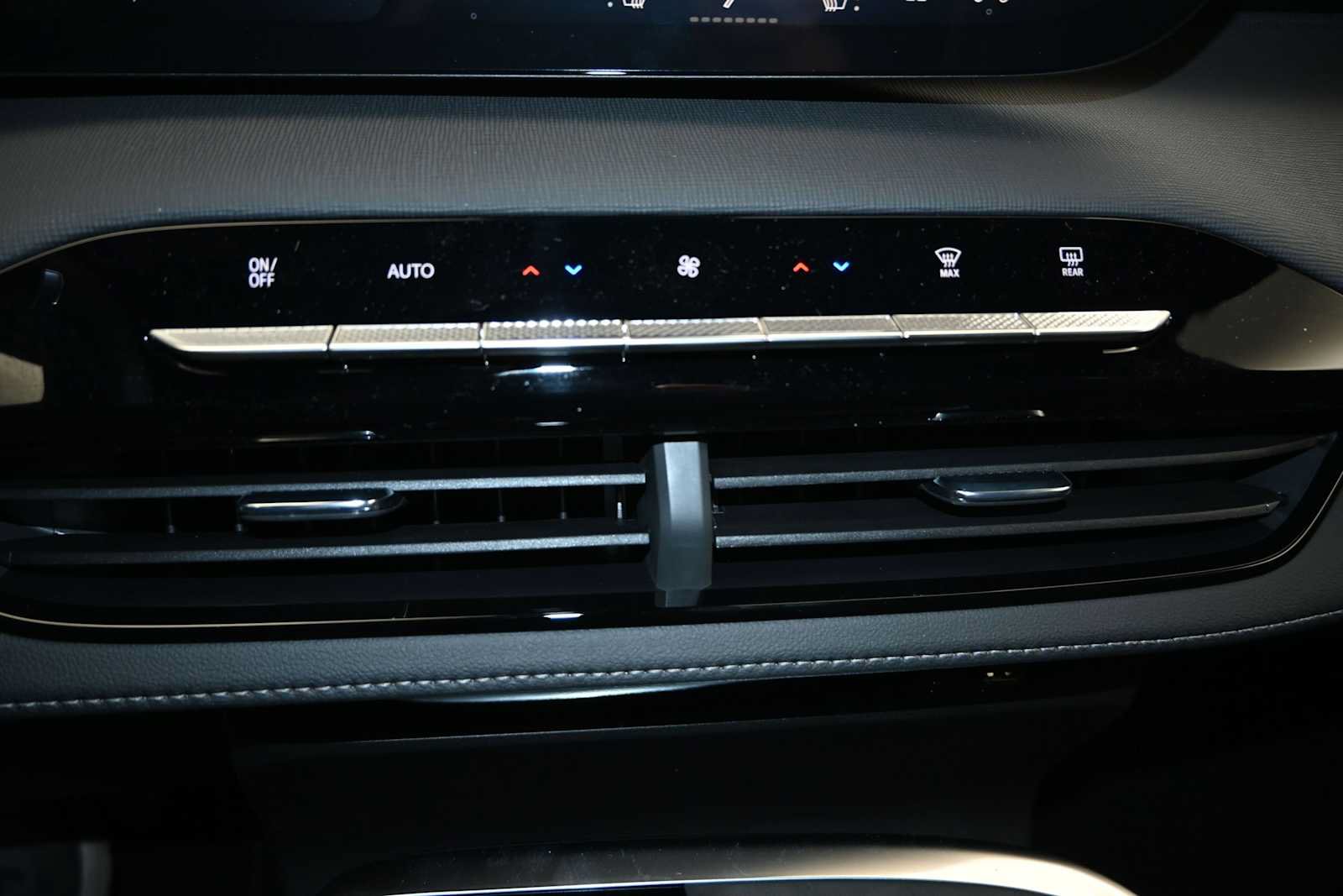 New 2026 Buick Enclave Sport Touring w/ Power Package AWD/4WD image 20