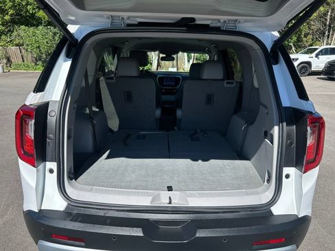 Used 2023 GMC Acadia SLT w/ Trailering Package AWD/4WD image 14