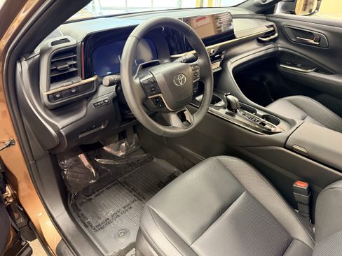 Used 2026 Toyota Crown w/ Advanced Technology Package AWD/4WD image 7