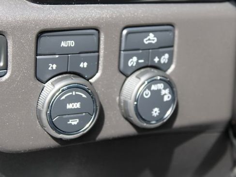 Used 2025 Chevrolet Silverado 1500 LT image 17