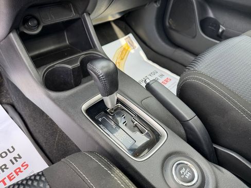 Used 2016 Mitsubishi Outlander ES image 21