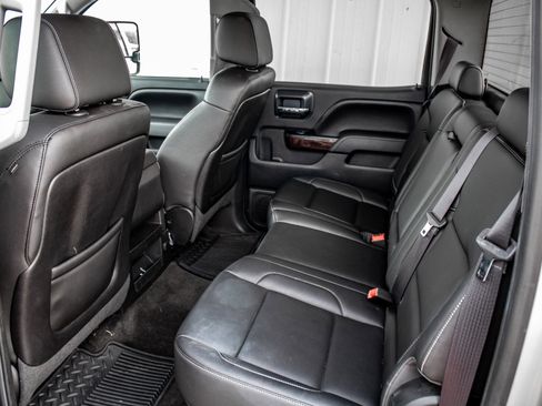 Used 2015 GMC Sierra 1500 SLT w/ Max Trailering Package image 18