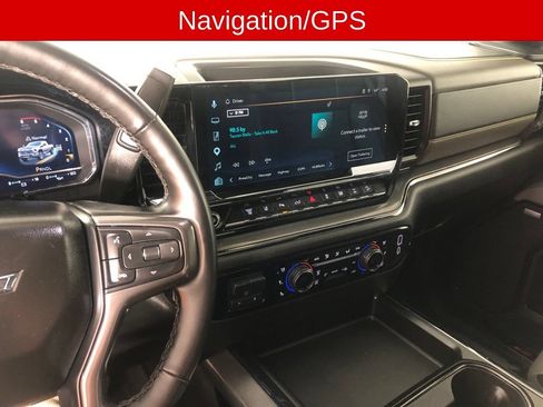 Used 2025 Chevrolet Silverado 2500 ZR2 w/ Technology Package AWD/4WD image 3