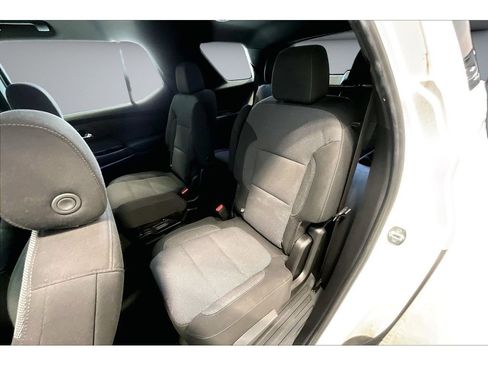 Used 2023 Chevrolet Traverse LT AWD/4WD image 26