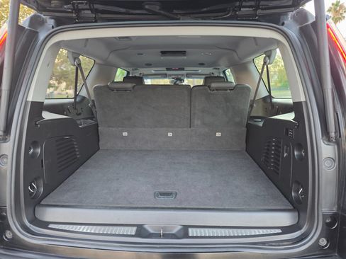 Used 2015 Cadillac Escalade ESV Luxury AWD/4WD image 9