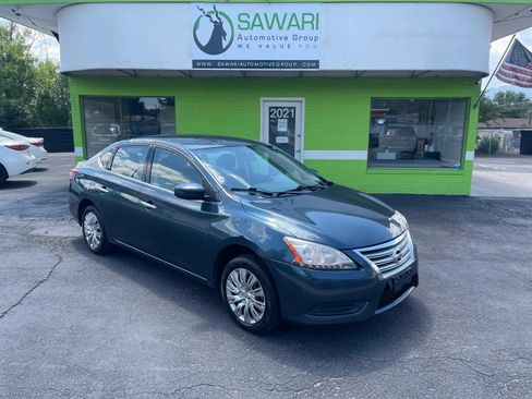 Used 2014 Nissan Sentra SV FWD image 1