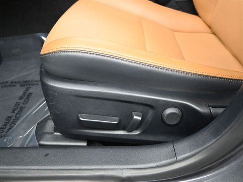 Used 2023 Lexus IS 300 w/ Premium Package image 28