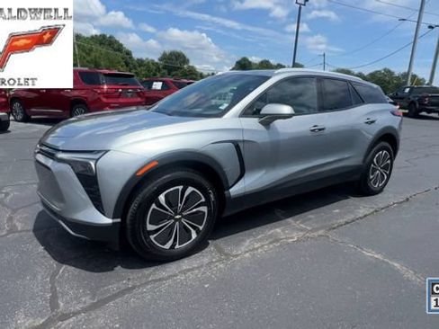Used 2024 Chevrolet Blazer EV LT AWD/4WD image 4