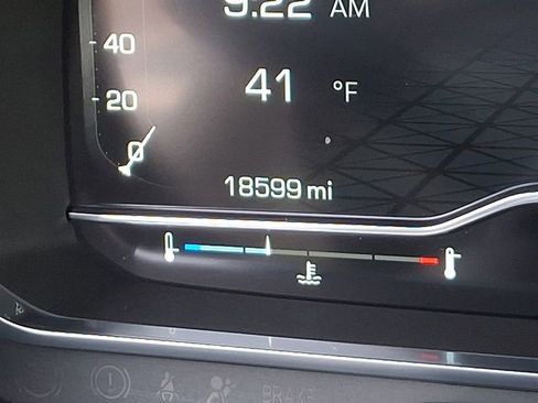 Used 2023 GMC Yukon AT4 image 25