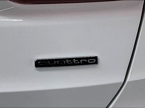 Certified 2025 Audi Q3 2.0T Premium w/ Black Optic Sport Package image 11