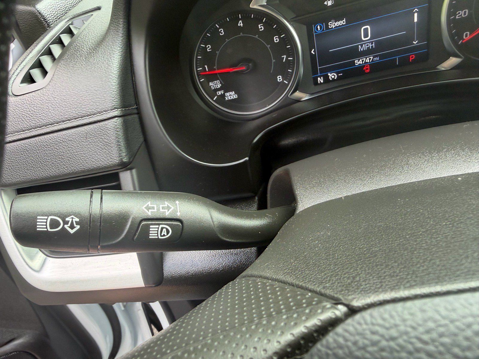 Used 2024 GMC Terrain SLE AWD/4WD image 34