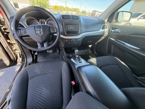 Used 2017 Dodge Journey SE FWD image 11