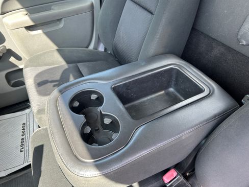 Used 2013 Chevrolet Silverado 2500 W/T w/ Snow Plow Prep Package AWD/4WD image 26