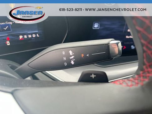 Used 2025 Chevrolet Suburban RST image 15