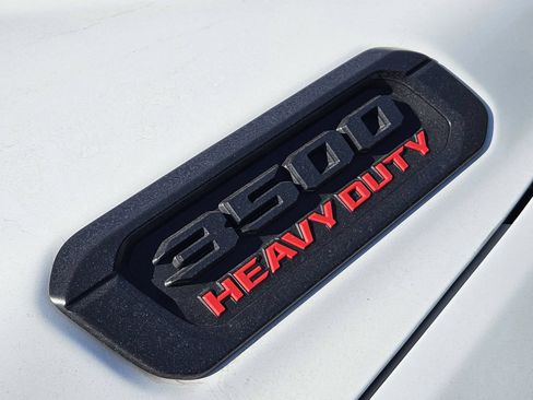 New 2026 RAM 3500 Big Horn AWD/4WD image 14